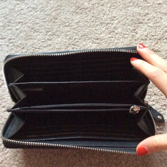 Authentic Coach wallet - Picture 4 of 4